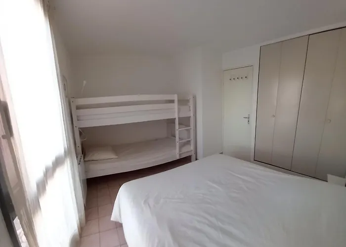 Апартаменты Seteosoleil Сет